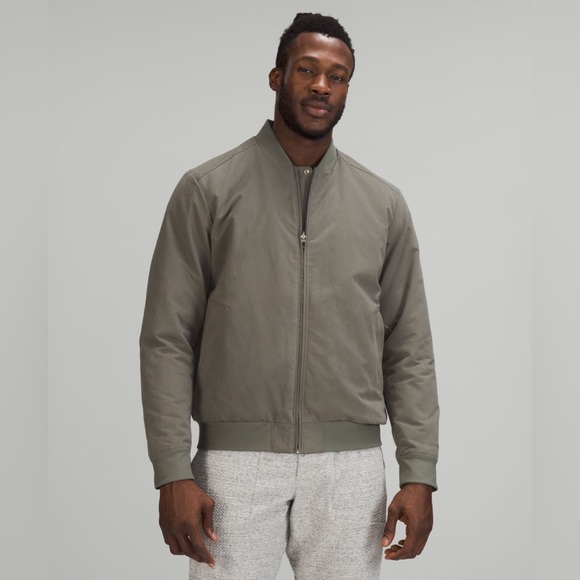Lululemon mens switch over bomber - Picture 3 of 7